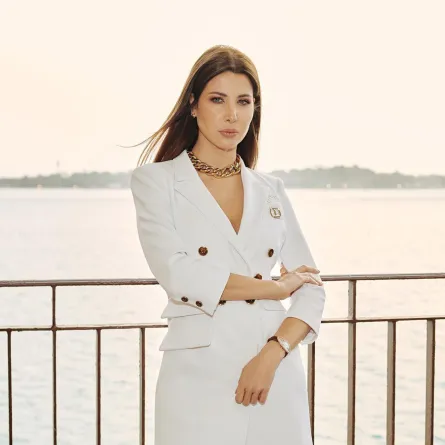 إطلالات نانسي عجرم باللون الابيض