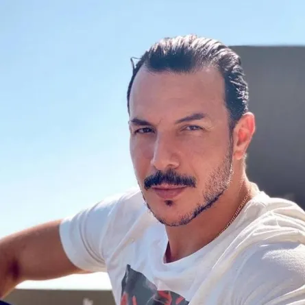 باسل خياط -  صورة من صفحته الرسمية على انستغرام