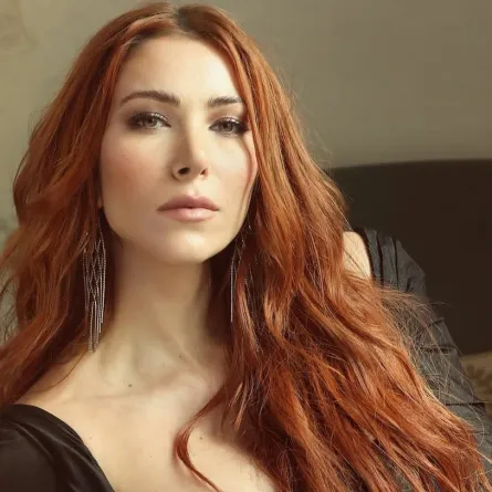 دانييلا رحمة- الصورة من جلسة تصوير خاصة بدانييلا على غلاف سيدتي العدد 2152