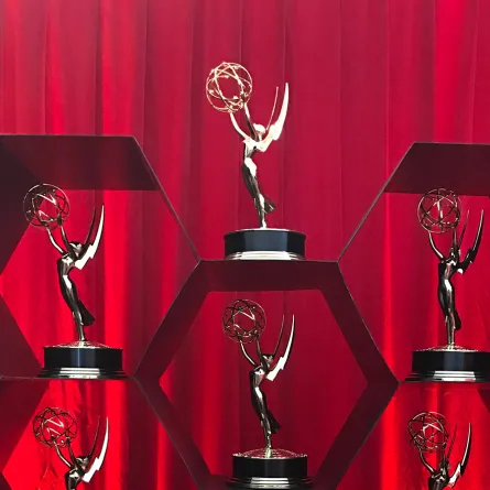 هؤلاء النجوم حصلوا على عدة ترشيحات لجوائز الإيمي في عام 2022