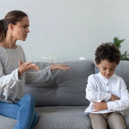 هل الصراخ في وجه أطفالك هو الأسلوب الصحيح للتأديب؟