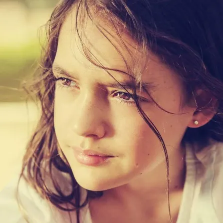 كيف أتعامل مع ابنتي في سن 13 سنة؟