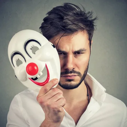 أعراض الاكتئاب المبتسم