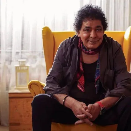 محمد منير - صورة من حسابه على فيسبوك