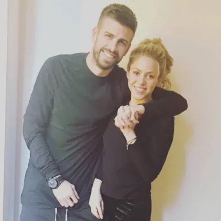 شاكيرا وبيكيه- الصورة من حساب بيكيه على إنستغرام