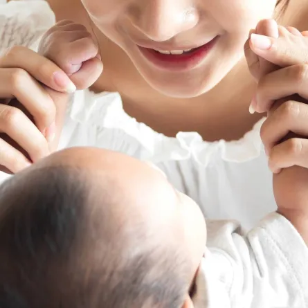 صورة لأم ورضيعها