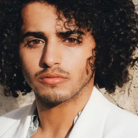 الفنان السعودي خيران الزهراني