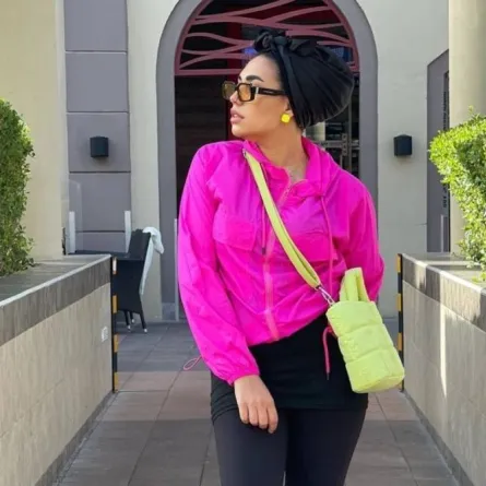 أزياء باللون النيون من مي إبراهيم