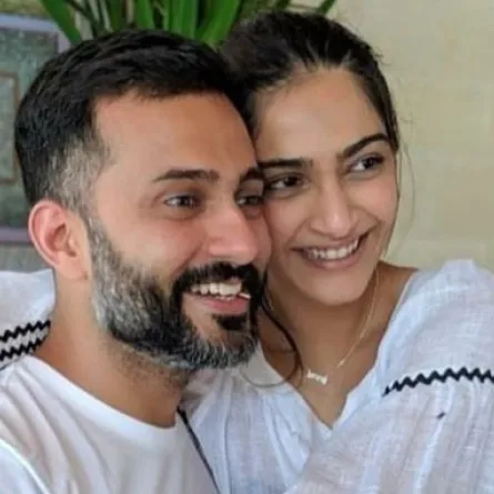 سونام كابور وزوجها - الصورة من حساب النجمة على إنستغرام