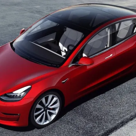 تسلا تطرح ميزة، تساعد في تقديم قيادة أكثر سلاسة