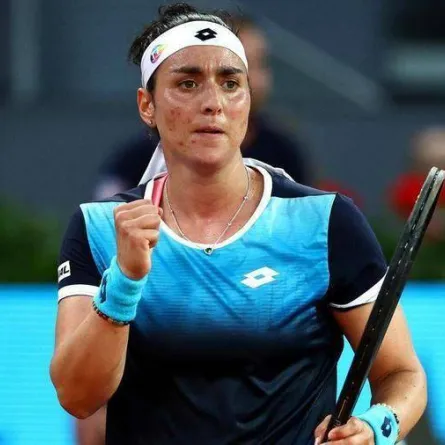 فى ويمبلدون... أنس جابر تحقق الفوز وتحلم بمواصلة كتابة التاريخ  