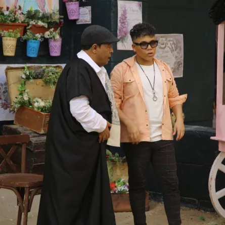 عبد الباسط حمودة في كواليس تصوير فيديو كليب حلوين - الصورة من المسؤول الإعلامي لعمر كمال