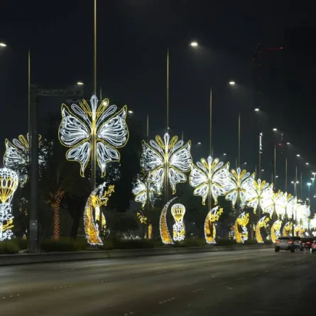 أبوظبي تتزين استعدادا لعيد الأضحى - الصورة من وام