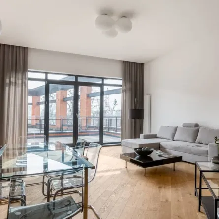 تلميع الأثاث الزجاجي