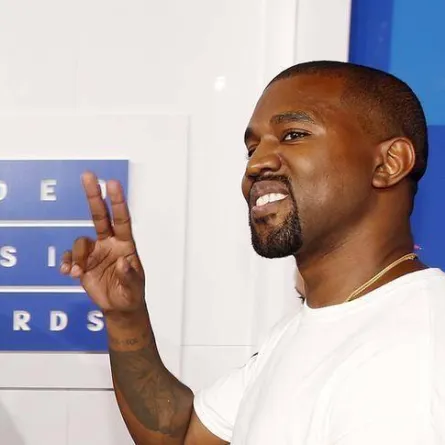 الأمريكي كانيي ويست 