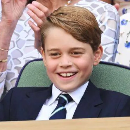 الأمير جورج خلال المباراة- الصورة من موقع Mirror