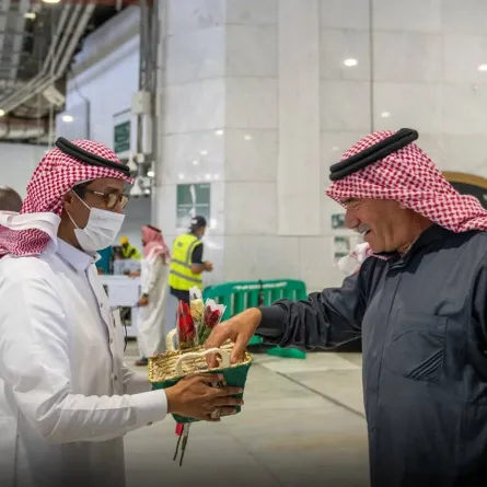 الرئاسة تودع حجاج بيت الله المتعجلين بالهدايا - الصورة من موقع الرئاسة