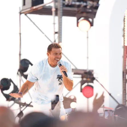 لقطات من حفل العلمين - صورة من حساب عمرو دياب على إنستجرام