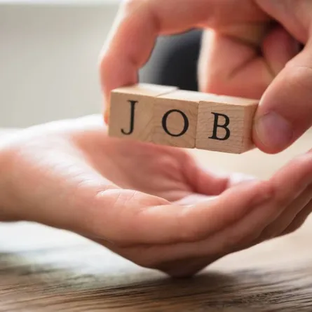 الفوز بالوظيفة الشاغرة