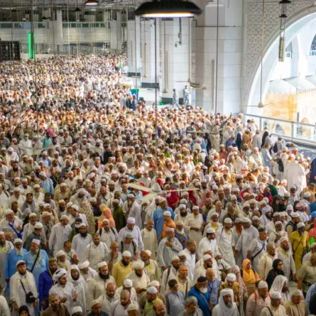 الحجاج في الحرم المكي