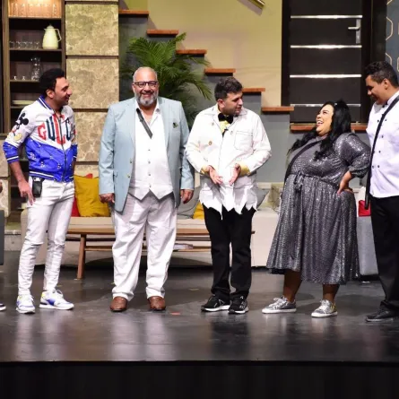 بيومي فؤاد ومصطفى خاطر وشيماء سيف ومحمد سلام وأوس أوس خلال عرض المسرحية - الصورة من المسؤول الإعلامي بالعرض المسرحي