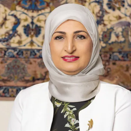 سيدة الأعمال فاطمة أحمد