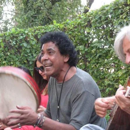 محمد منير ورومان بونكا -الصورة من حساب منير على الفيس بوك