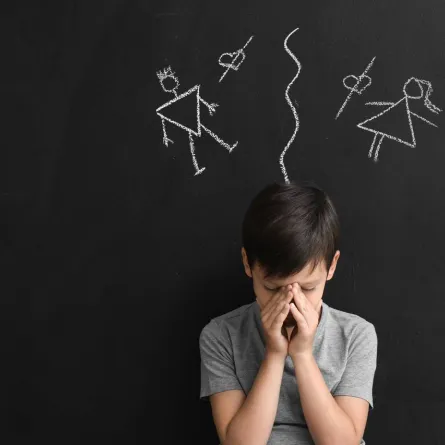 صورة لطف يعاني من طلاق أبويه