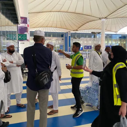 جمعية سقيا الماء الخيرية.... تواصل السقيا في محطات النقل المؤدية إلى الحرم المكي حتى نهاية ذي الحجة الجاري