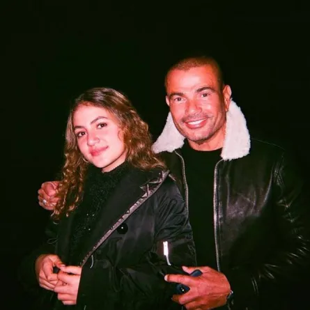 كنزي برفقة والدها عمرو دياب - الصورة من حسابها على انستغرام