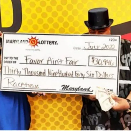 امراة تفوز بيانصيب