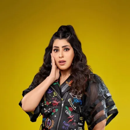 آيتن عامر -الصورة من صفحتها الرسمية على الفيس بوك