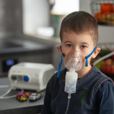 صورة لطفل مصاب بضيق التنفس