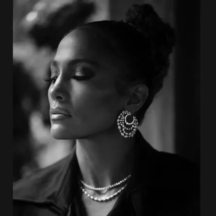 أجمل مجوهرات عروس 2022 جينفر لوبيز Jennifer Lopez.. أصولها اللاتينة تطغى على اختياراتها!