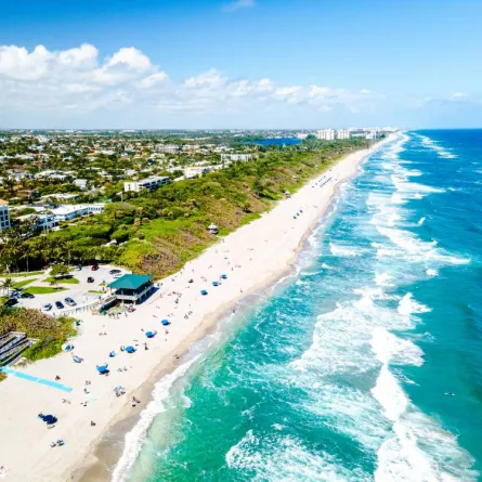  فلوريدا هي من أكثر الوجهات السياحية التي يتجه إليها المسافرين من كافة دول العالم