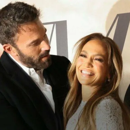 العروس جينيفر لوبيز والعريس بن أفليك - الصورة من وكالة رويترز