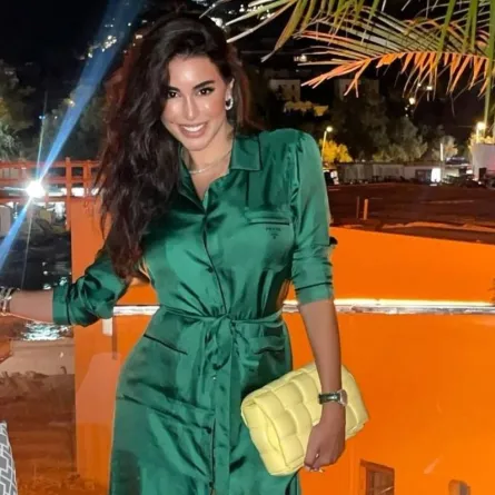 ياسمين صبري باللون الأخضر