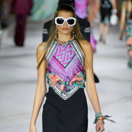 موديلات فساتي من دون أكمام