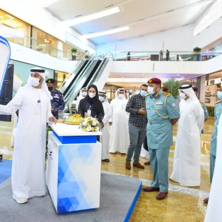 شرطة الشارقة تطلف مبادرة كن واعيا ضد الجرائم الإلكترونية - الصورة من وام