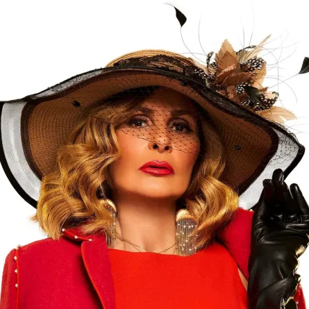 يسرا - الصورة من صفحتها على الفيس بوك