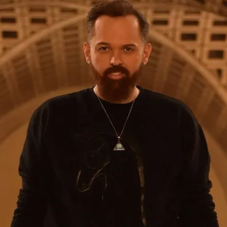 محمد محمود عبد العزيز-  صورة من صفحته الرسمية على انستغرام