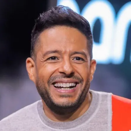 محمد حماقي - الصورة من حسابه على انستغرام