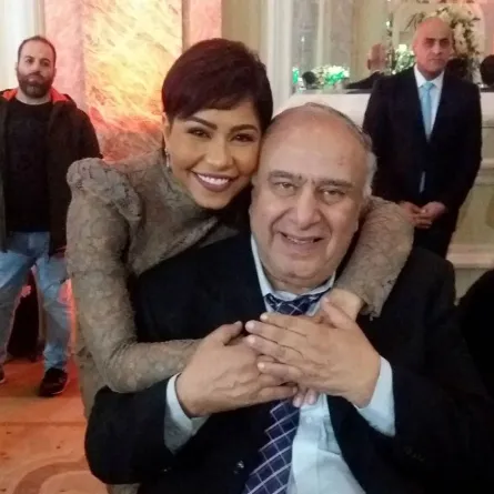 شيرين عبد الوهاب ووالد حسام حبيب - الصورة من حسابه على الفيس بوك