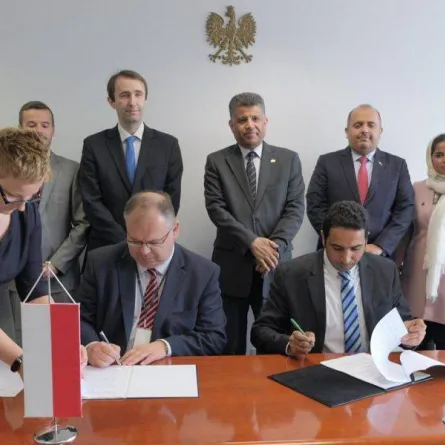 المملكة وبولندا توقعان مذكرة تفاهم في مجال النقل الجوي