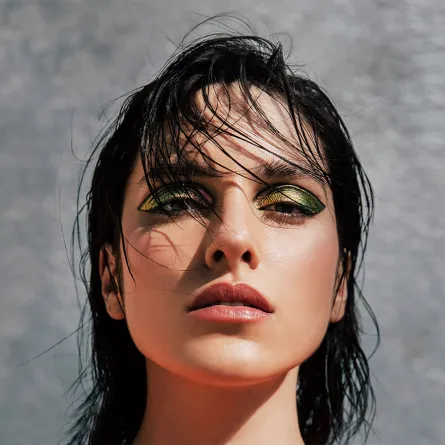 مكياج عيون الصورة  خاص سيدتي 