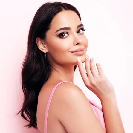 خلطات مغربية بمكونات في المنزل لتوريد وتقشير الشفايف