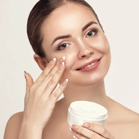 أفضل كريمات شد العين والتخلص من الخطوط الدقيقة