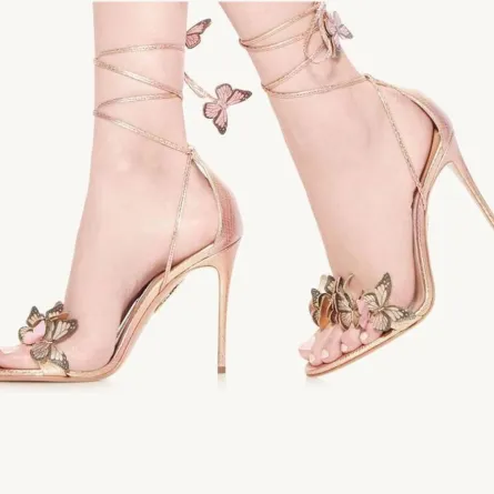 صندل من أكوازورا Aquazzura- الصورة من موقع IMAXtree الإلكتروني