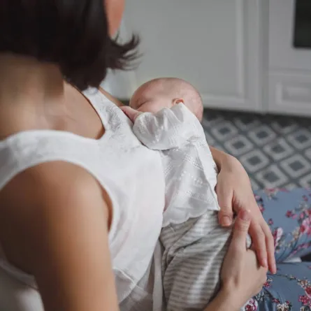 كيفية تنظيم الرضاعة الطبيعية للطفل