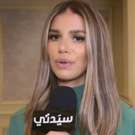 لارا إسكندر خلال مقابلة سيدتي معها - تصوير محمد عربي - خاص سيدتي